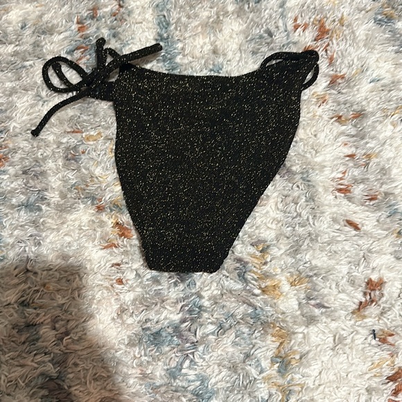 ๐ NWOT VS PINK BIKINI ๐ - Picture 2 of 3